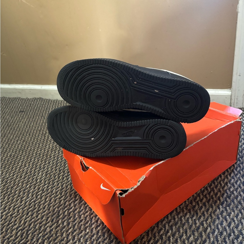 Air Force 1 Low - image 6